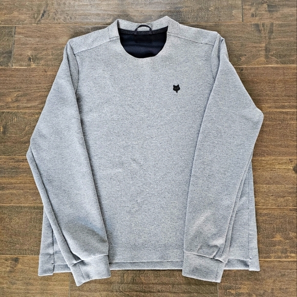 Fox Women's Light Gray Rise Crewneck Sweatshirt sz medium - Picture 3 of 7